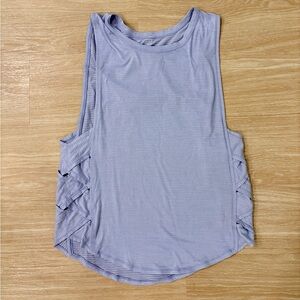 Lululemon Seek The Heat Tank Lavender Criss Cross Side Vent Yoga Pilates Gym S